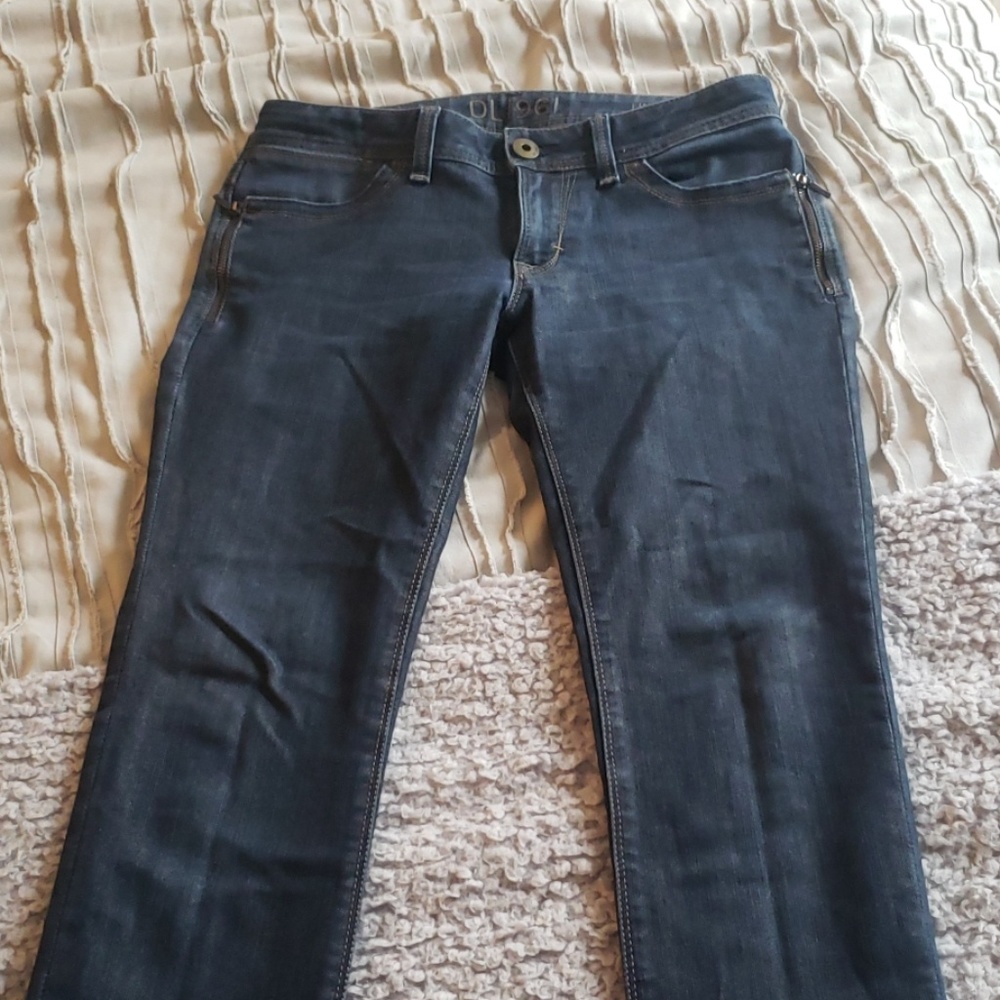 DL1961 Lindsey Slim Straight size 28